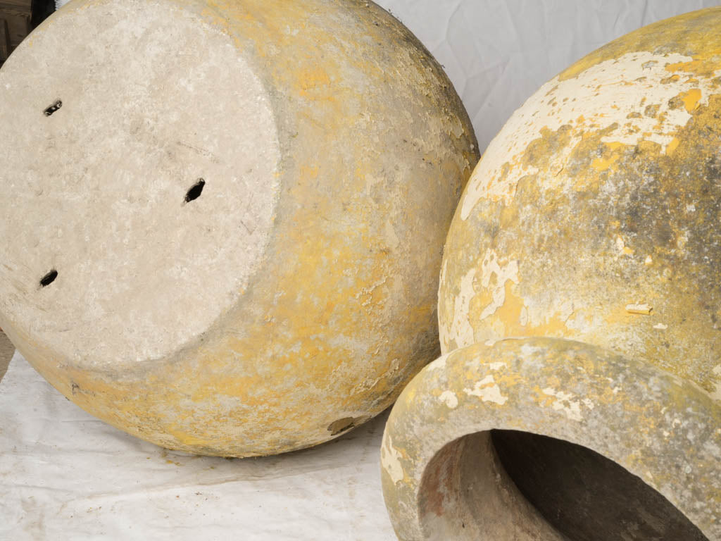 Quiet sculptural presence planters