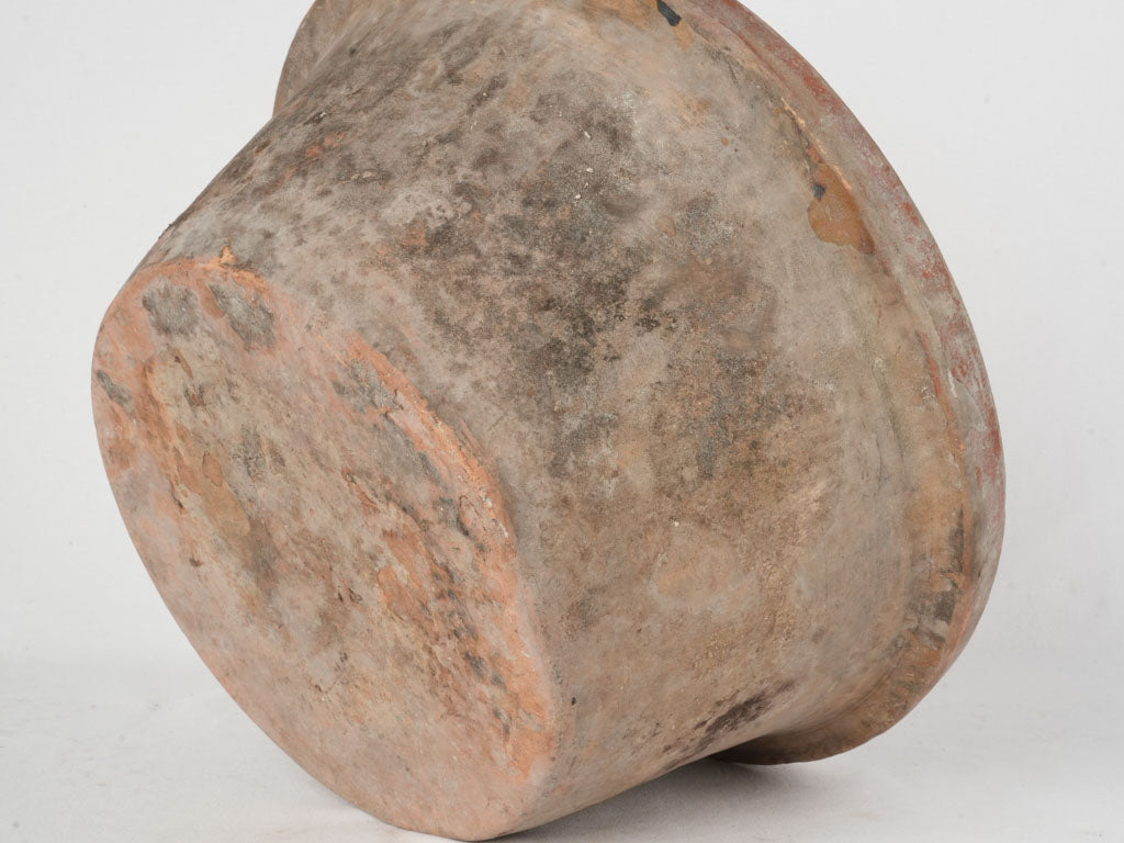 Distinctive ocher glaze tian