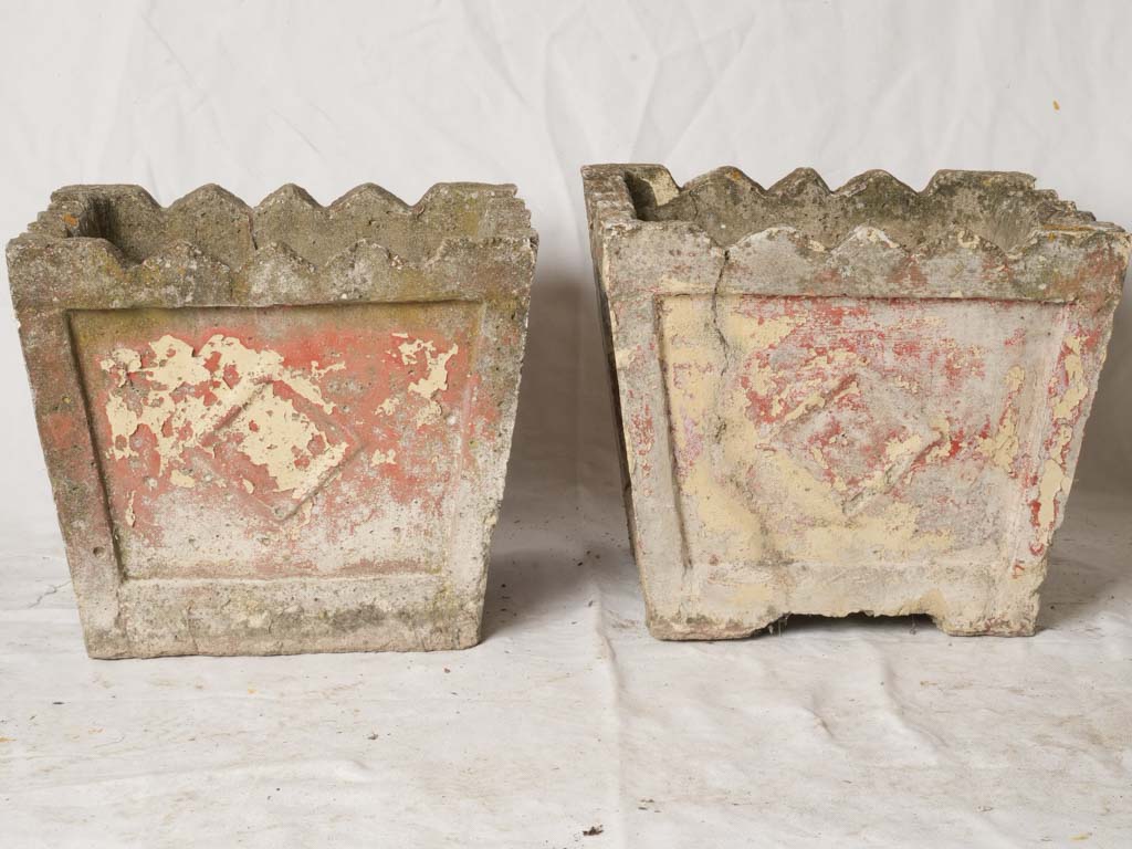 Mottled decorative concrete plant containers