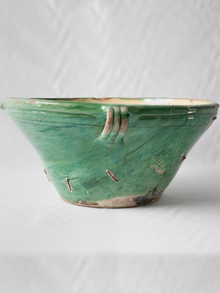Elegant French-craftsmanship antique ceramic bowl