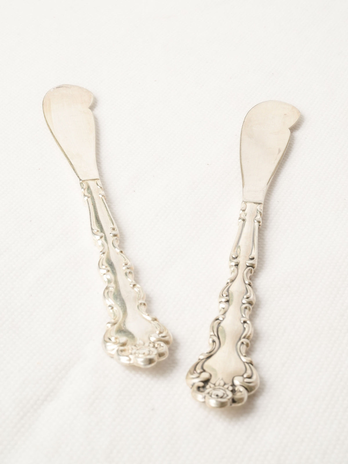 Pair of Vintage American Silverplate Butter Knives