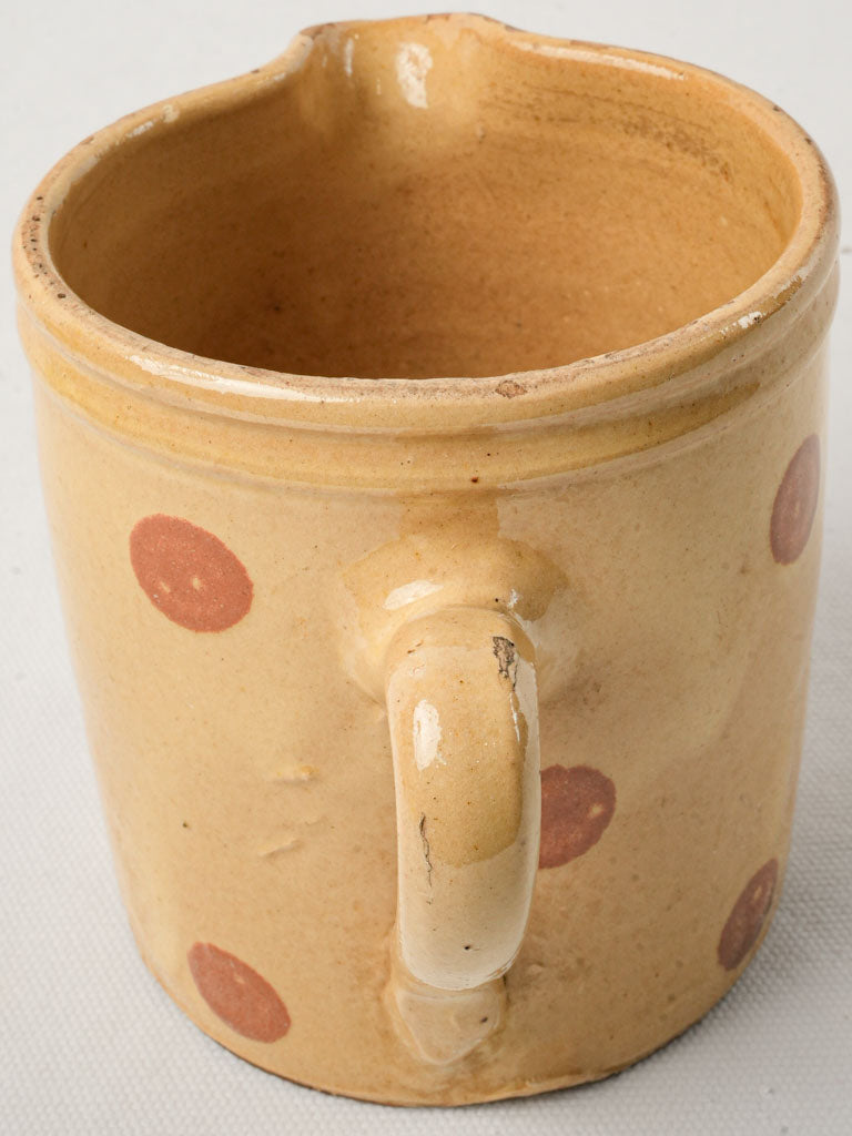 Alpine region style creamer