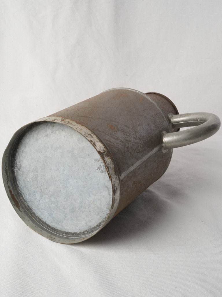 Sculptural tinplate winemaker’s can