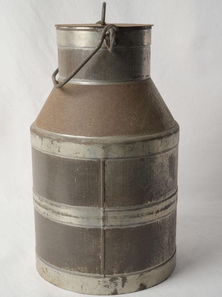 Authentic old-fashioned dairy container