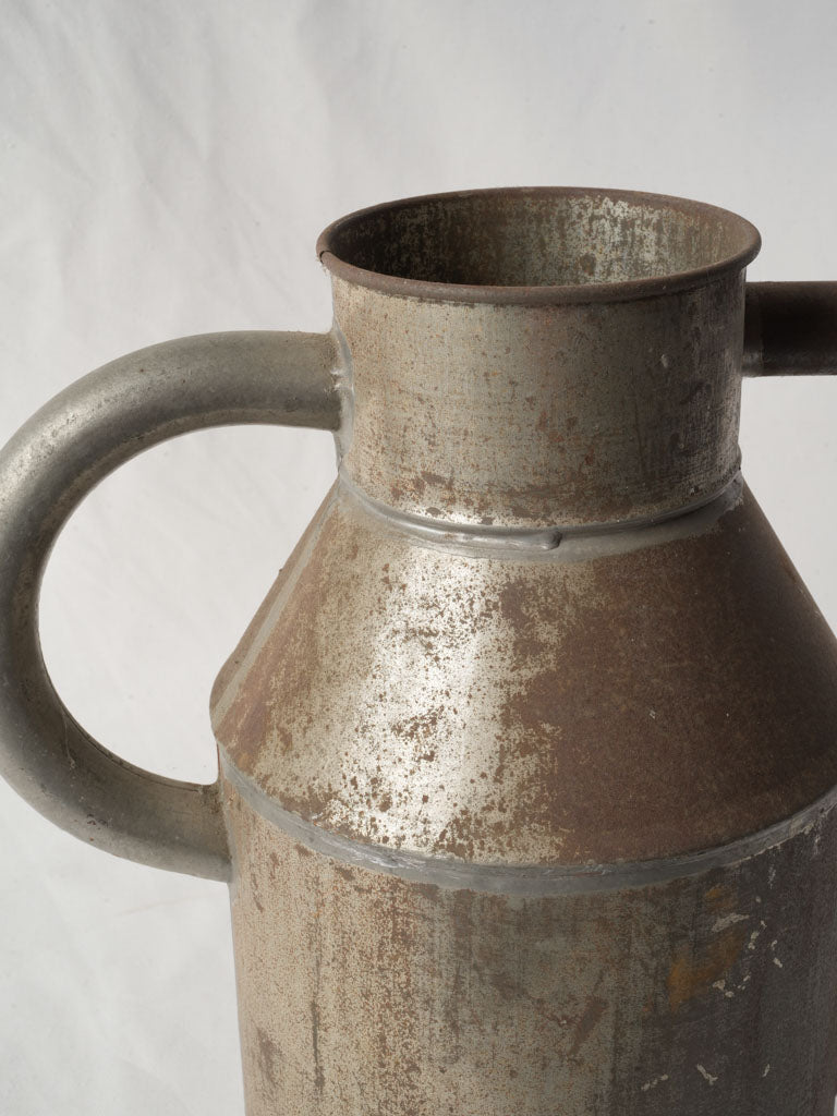 Cylindrical tin wine-themed accent