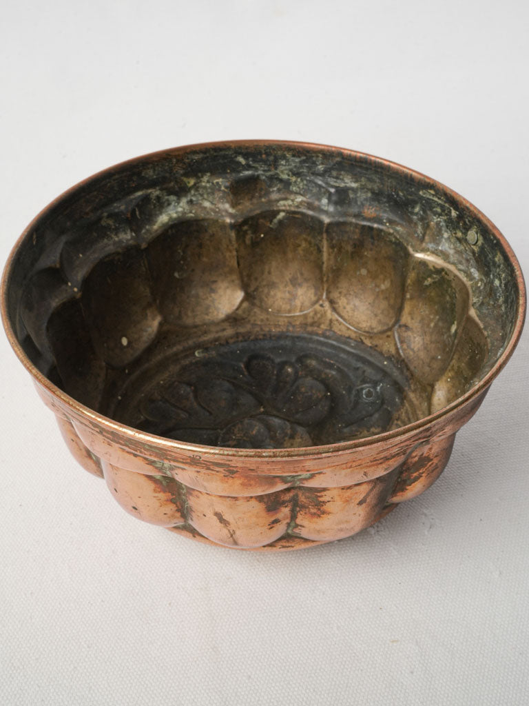 Refined antique copper accent