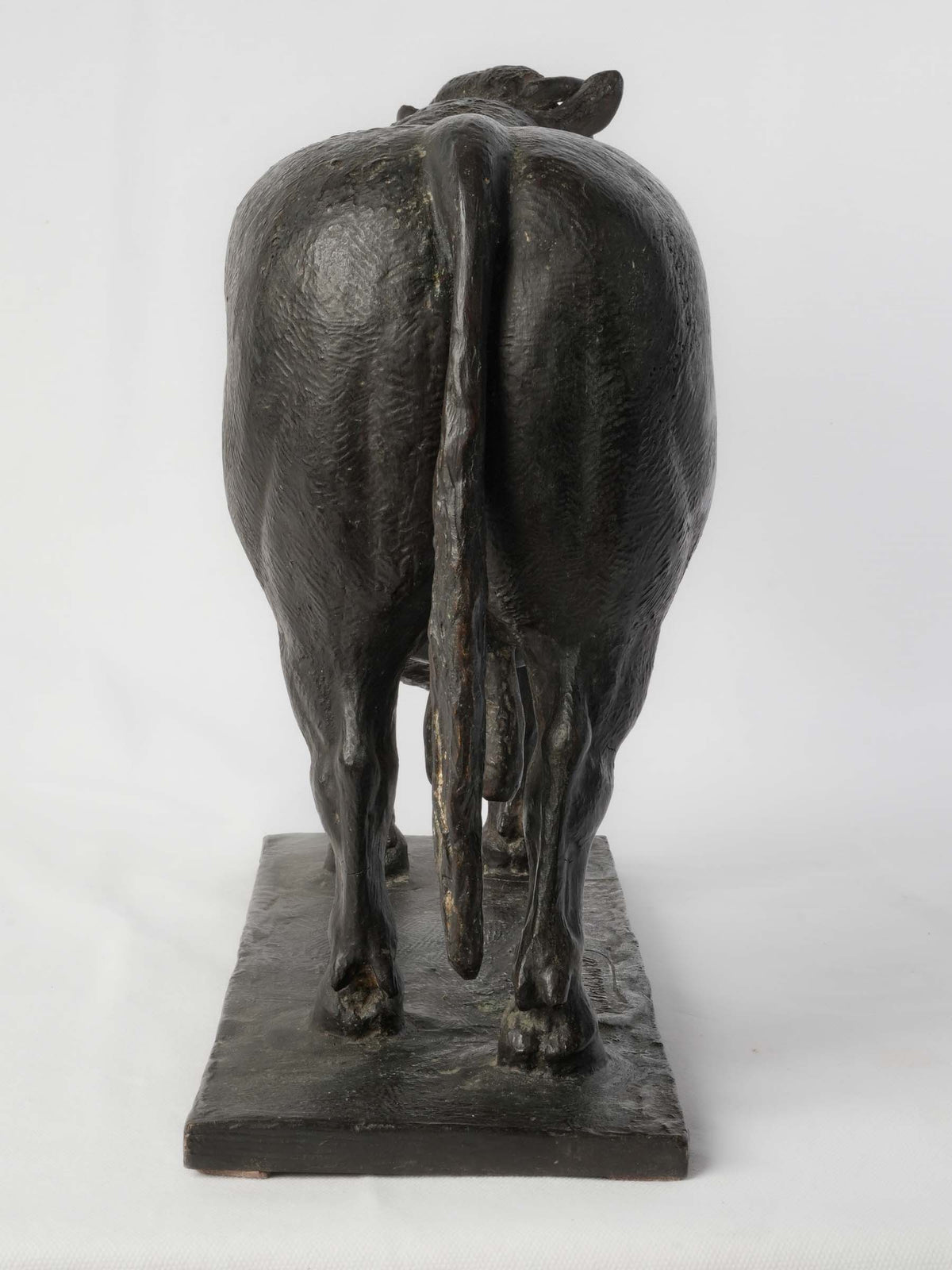 Masterfully crafted bronze animal model