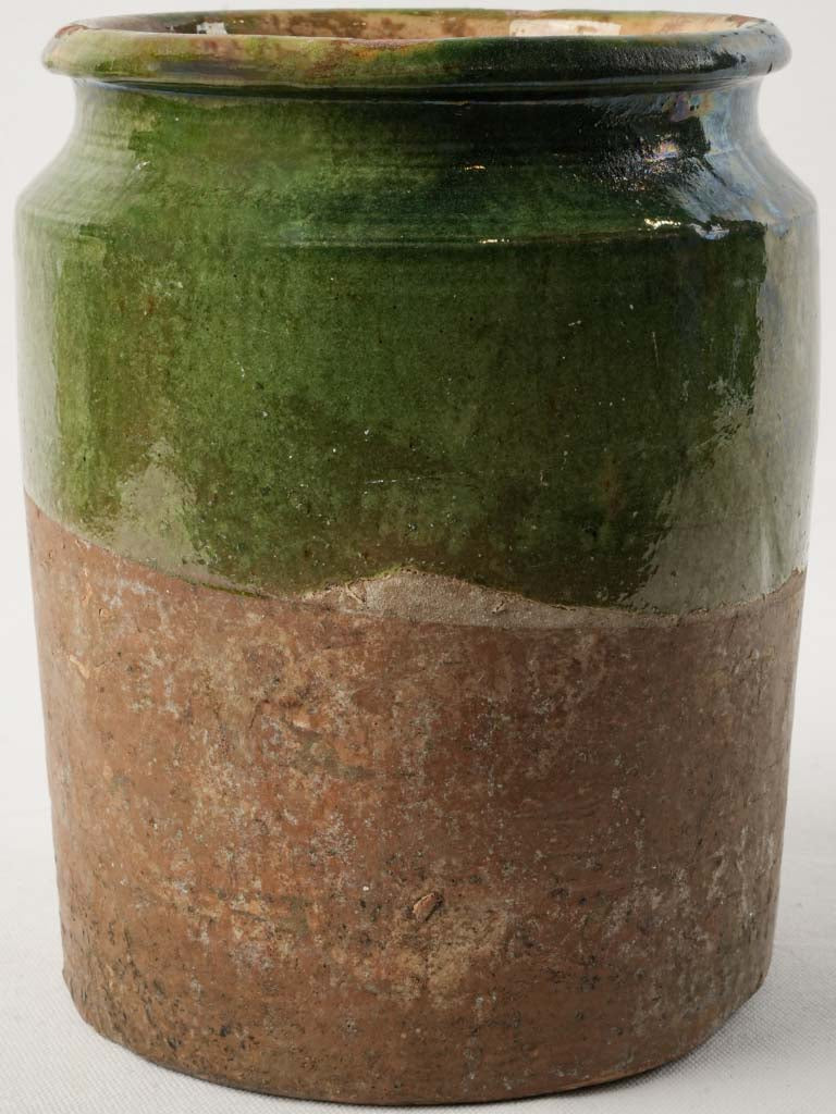Historic French cooking vessel