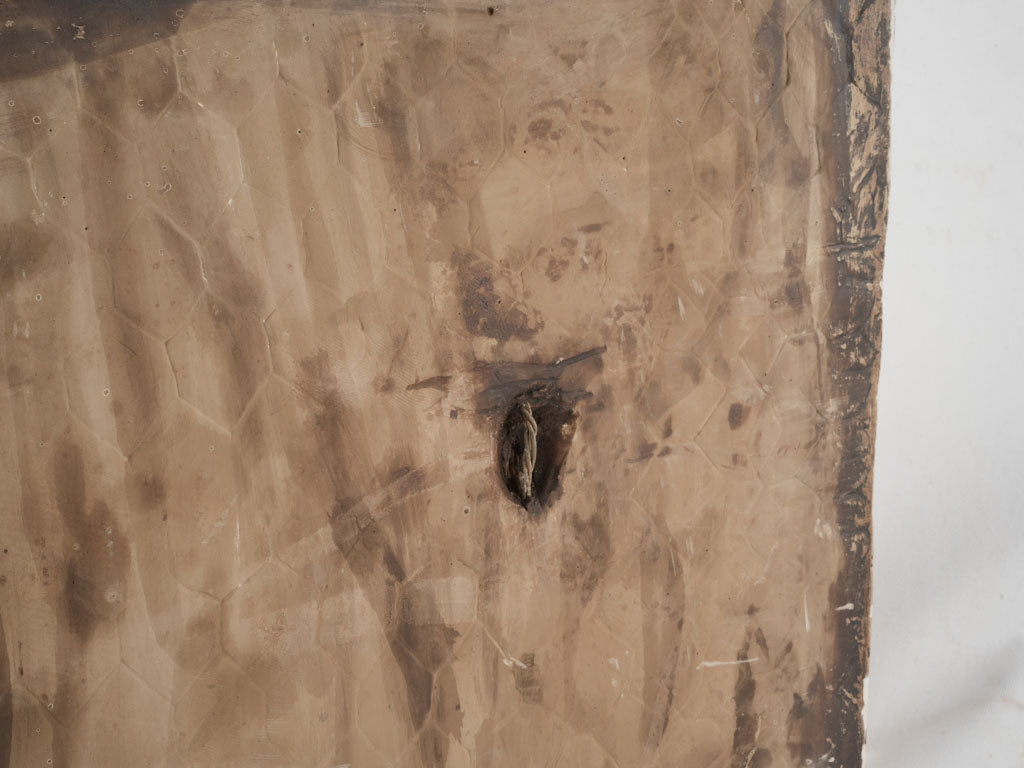 Provocative expression plaster sculpture