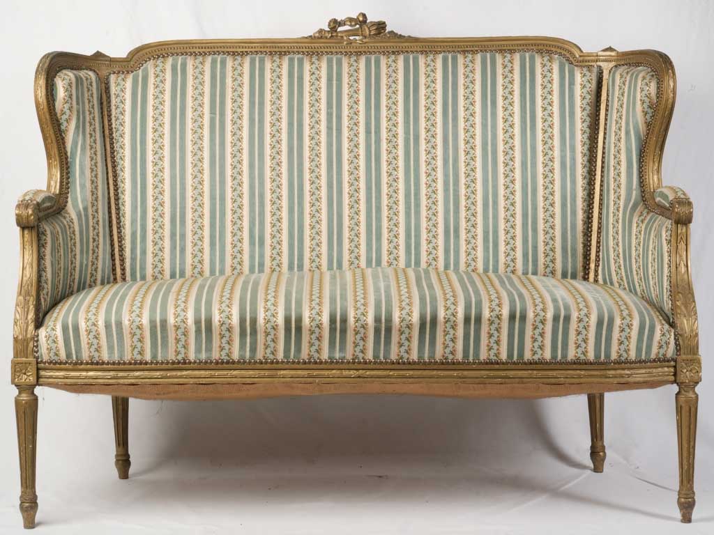 Historic pearl-bead settee