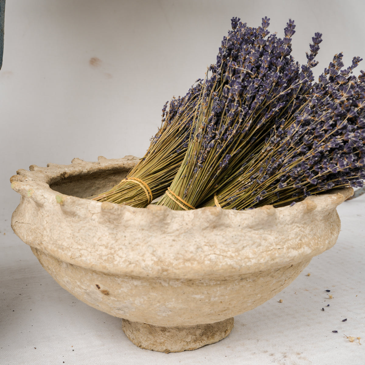 Round footed bowl - paper mache 6¾"