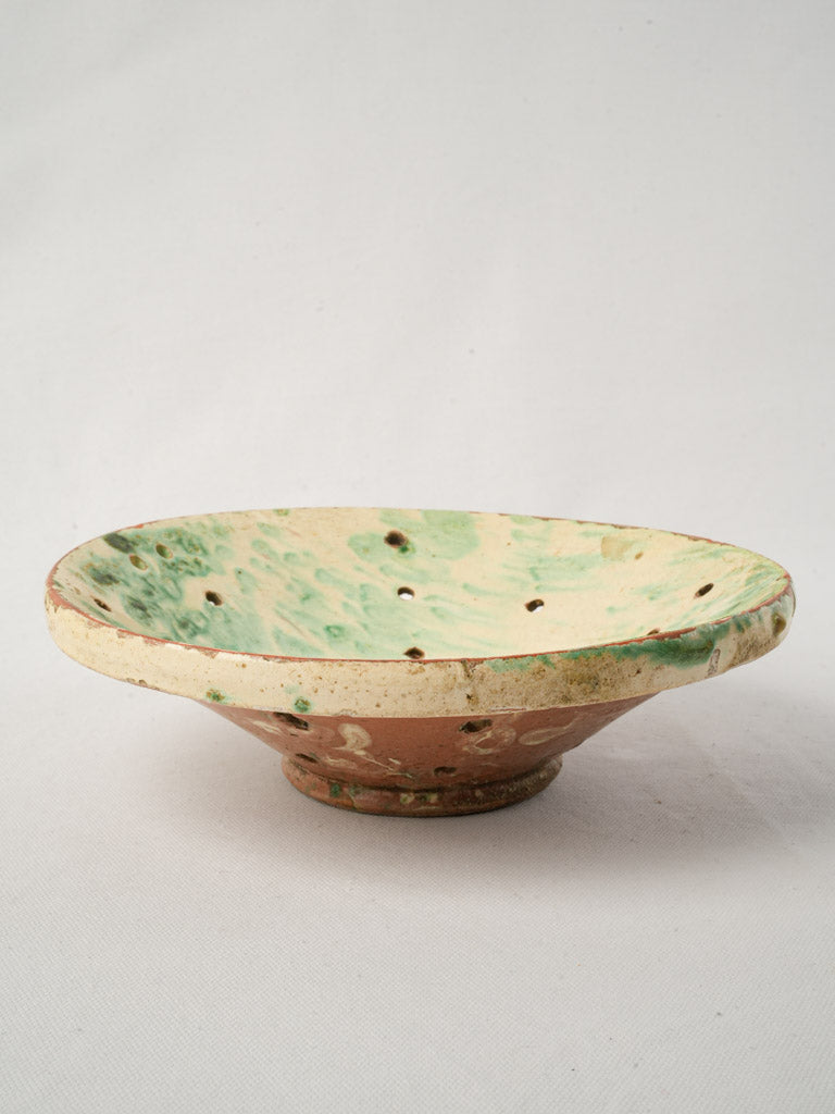 Decorative Provence-Alpes-Côte d'Azur pottery