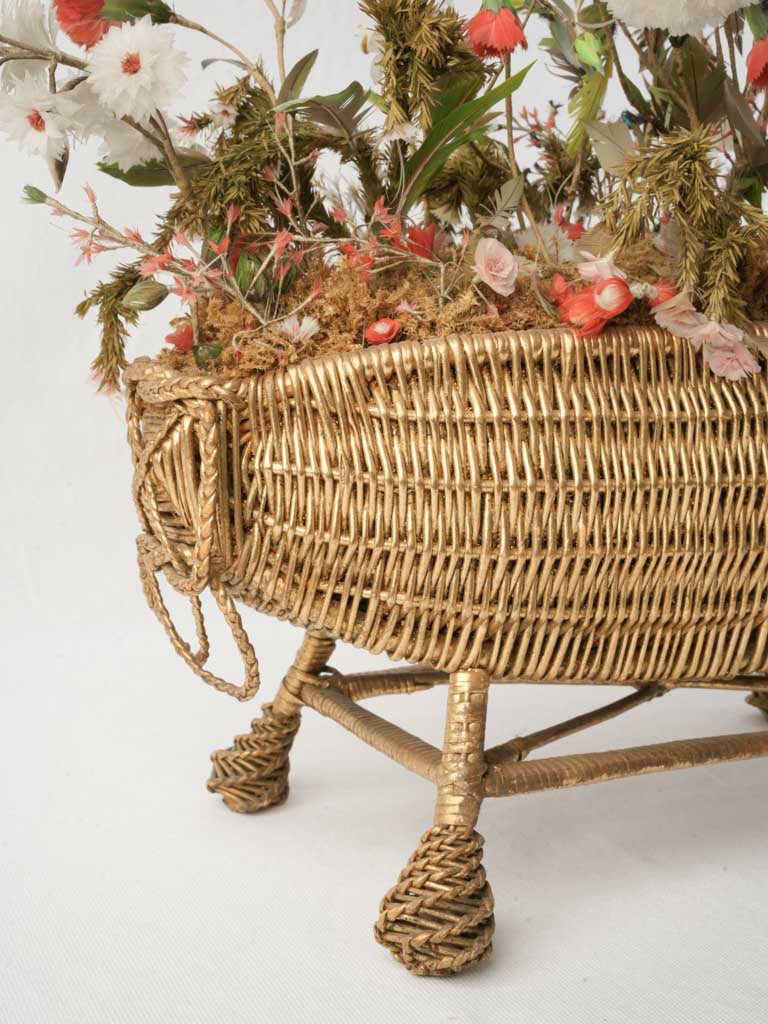 Elegant Belle Époque floral centerpiece