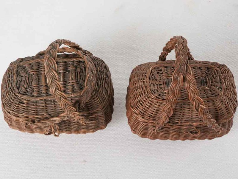 Small nostalgic wicker doll baskets