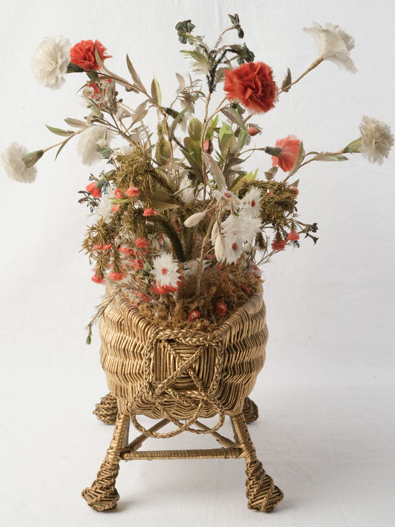 Refined patina-textured decor