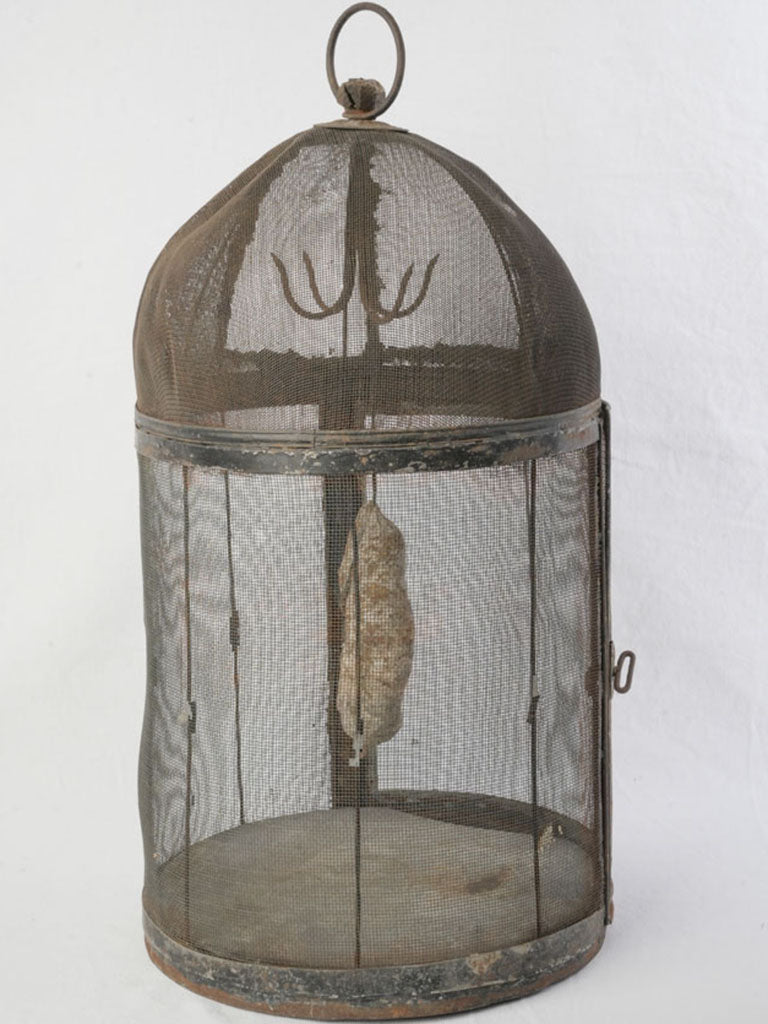 Soulful patina sausage drier