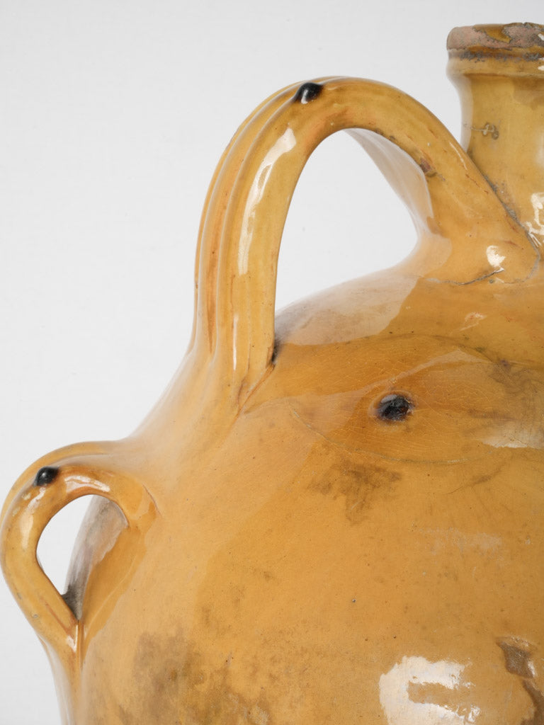 Old-world charm French ceramic plongeon