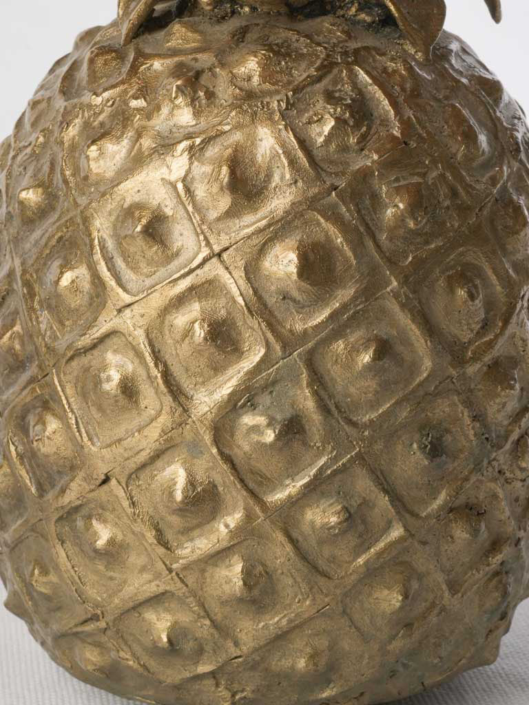 Original design pineapple table lamp