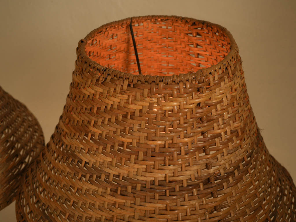 Softly luminous table lamp design