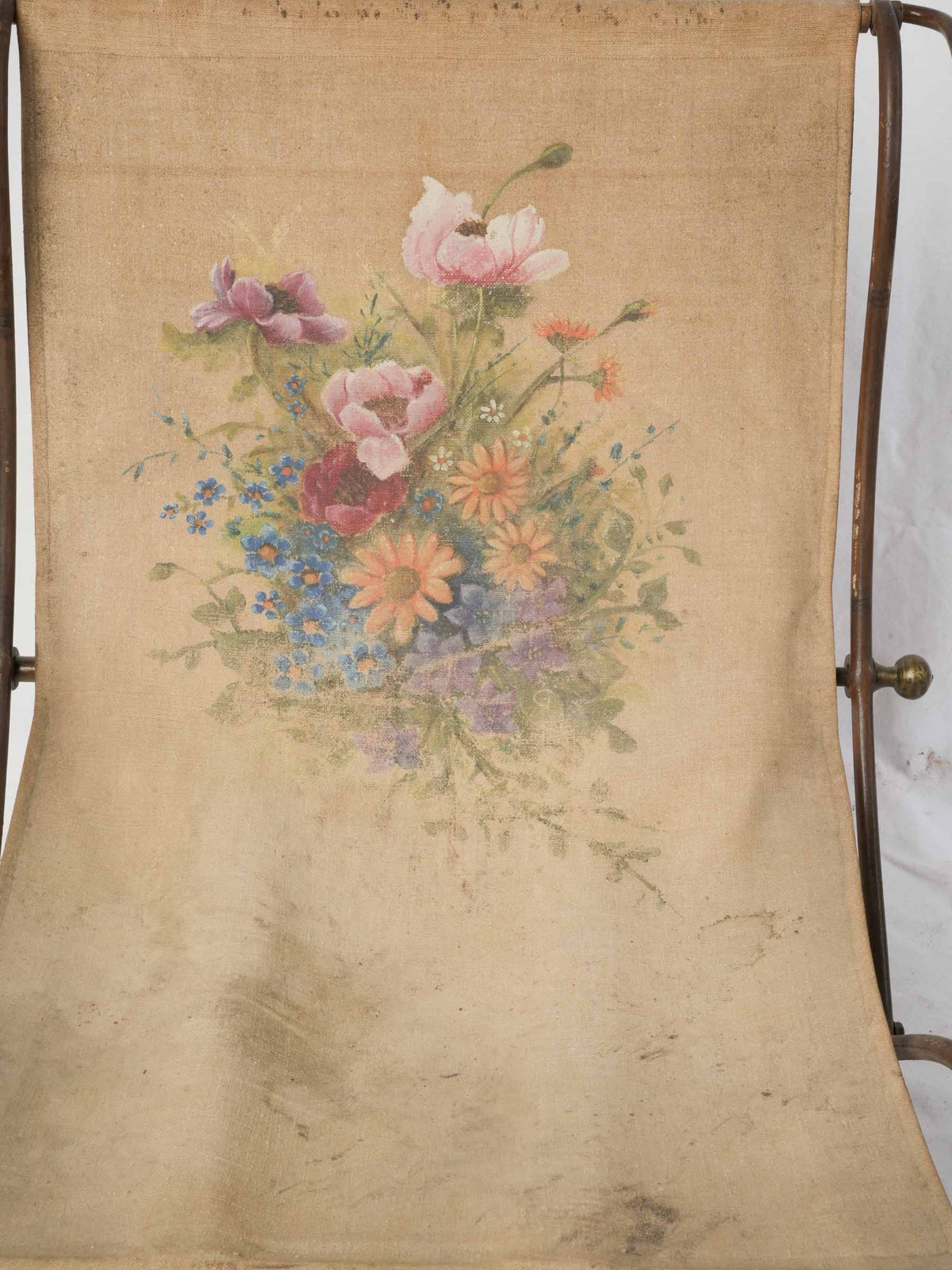 Cheerful faded canvas sling chair
