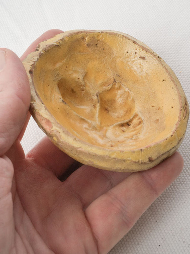 Rustic honey-glazed pastry mold