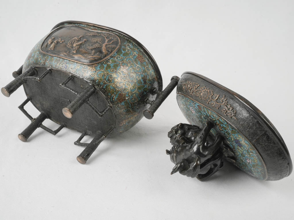 Exotic Japanese artistry burner