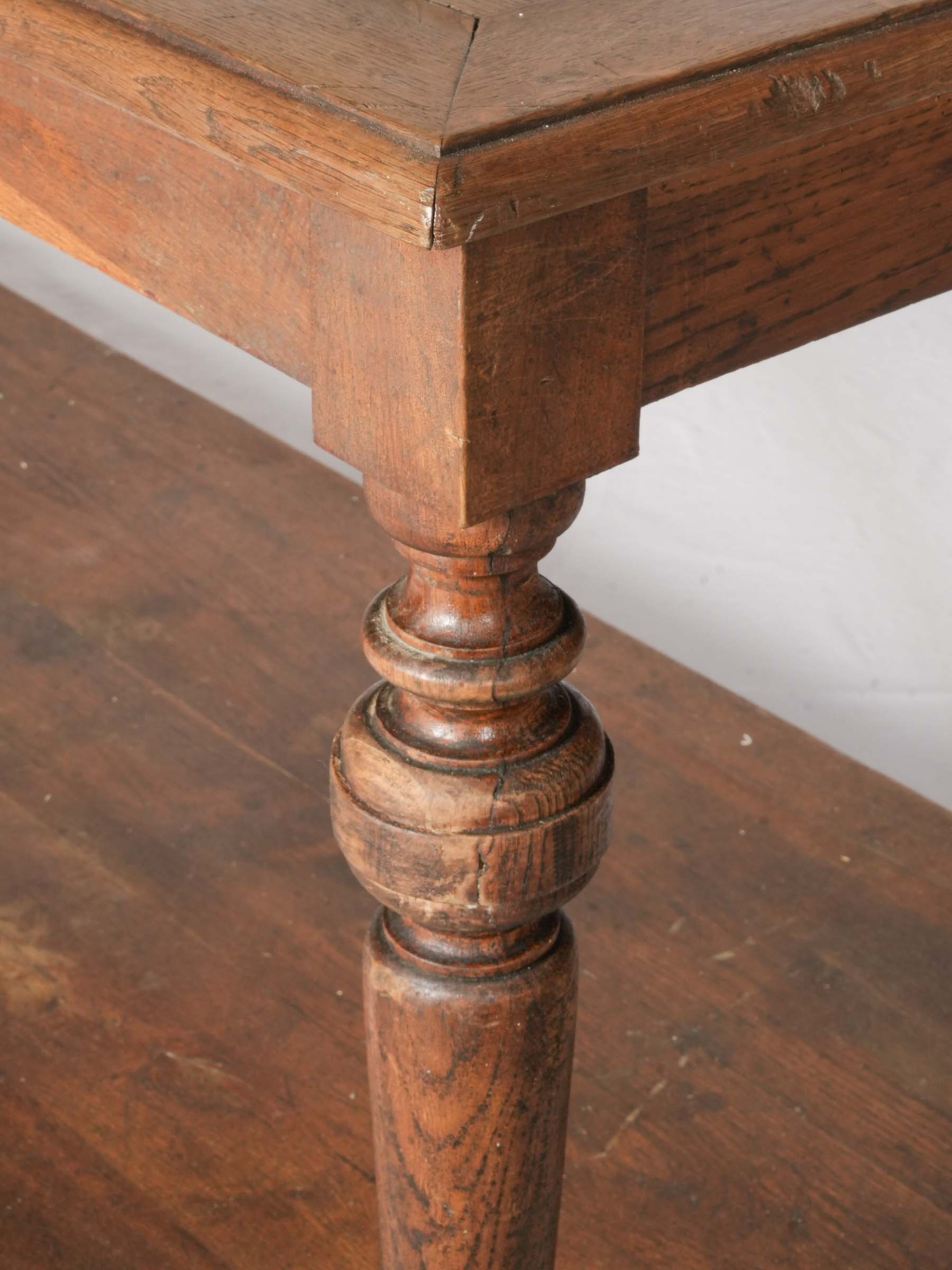 Stunning oak historical console table