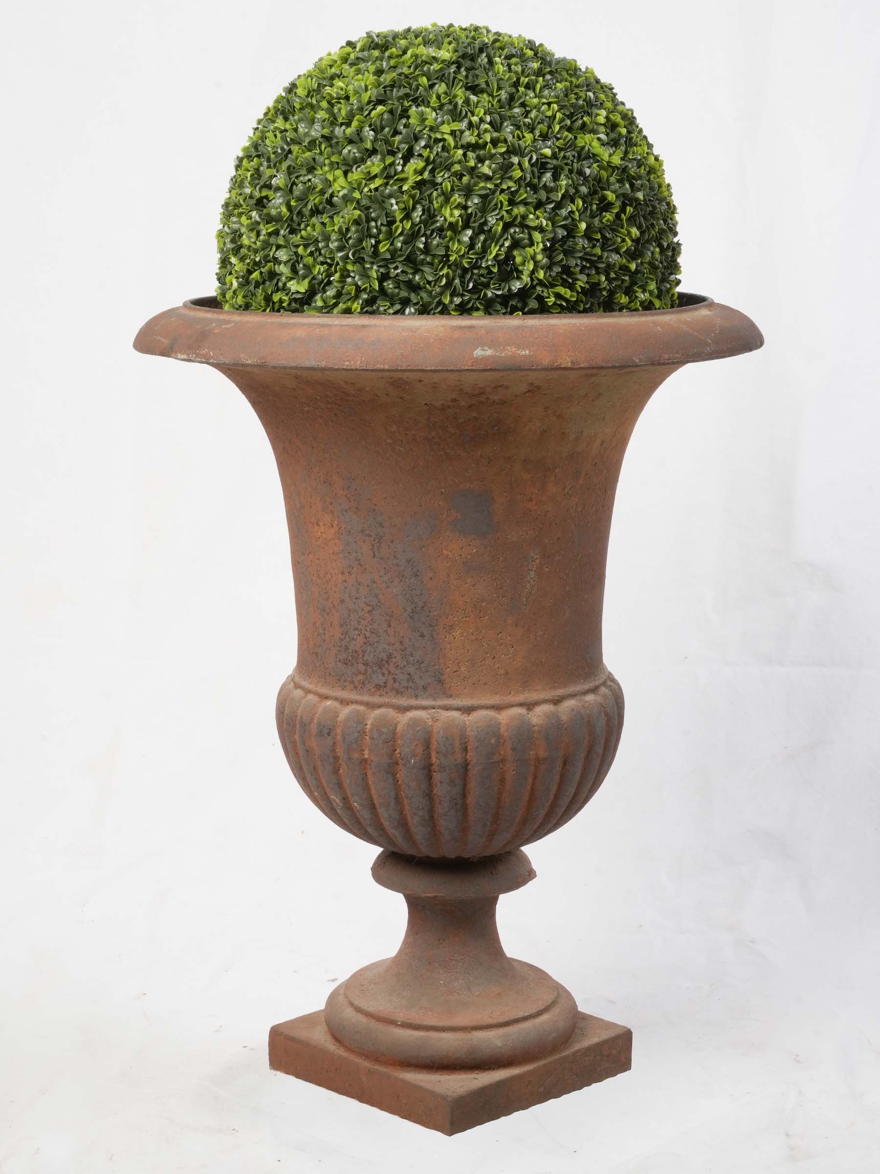 Remarkable Pair of Large French Cast-Iron Medici Urns From the Early 19th Century - 26"