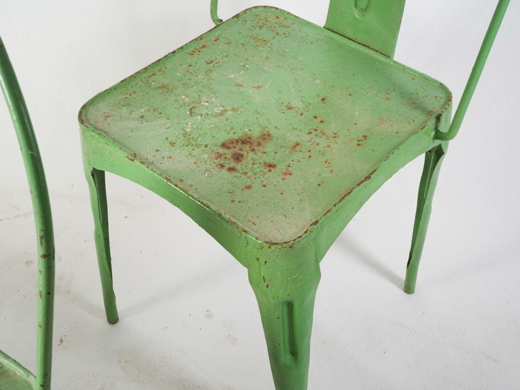 Comfortable wide-seat metal chairs