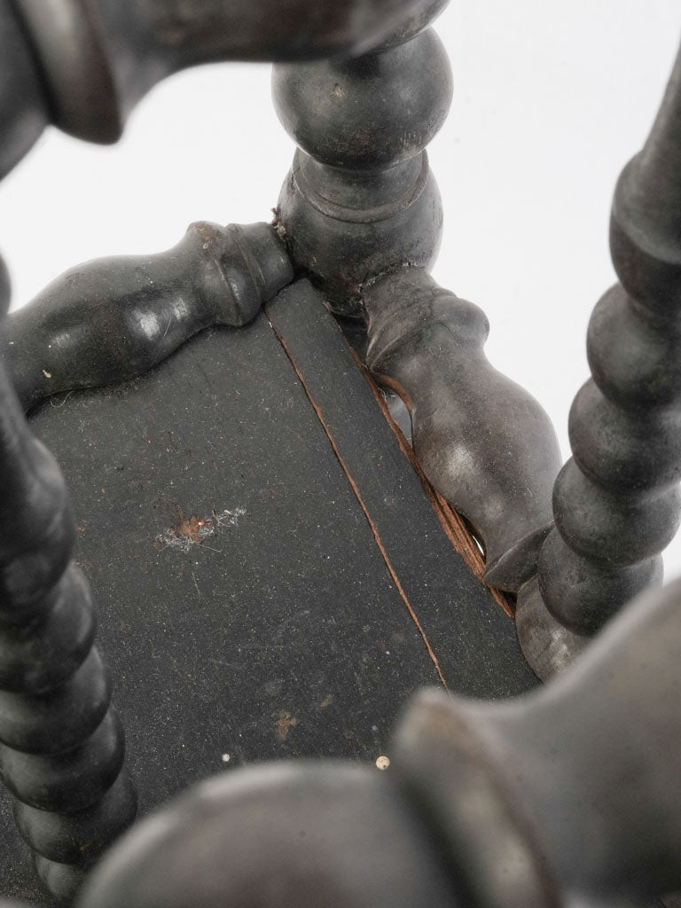 Elegant period-style magazine furniture