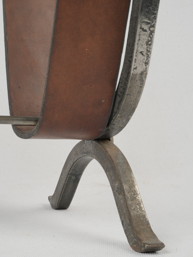 Timeless mid-century magazine stand