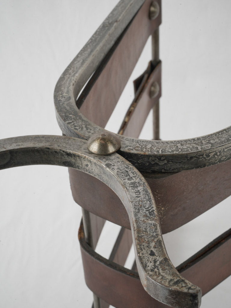 Artisan crafted magazine rack