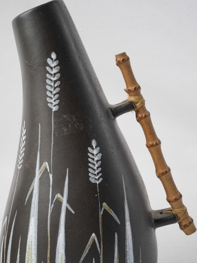 Decorative contrasting motif pitchers