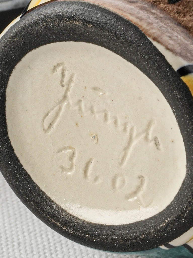 Harmonious duo of ceramic pieces