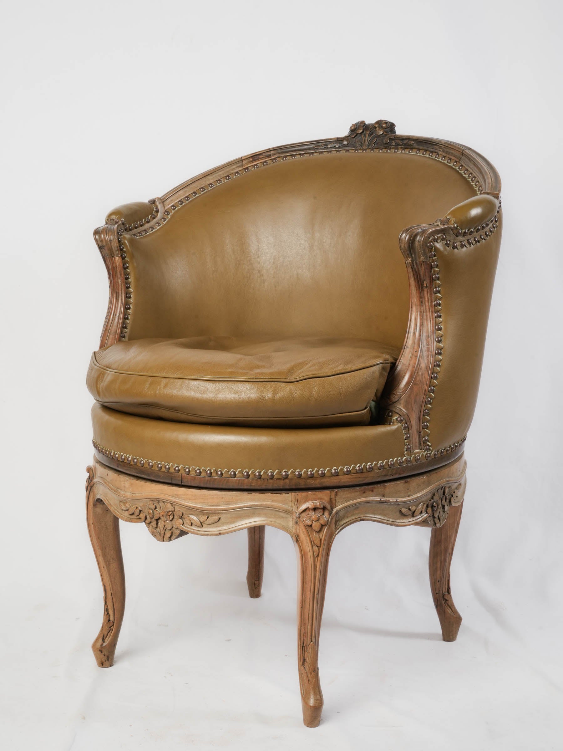 Elegant French Louis XV Period Walnut Swivel Desk Chair, Mid-18th Century - 36½" x 27½"