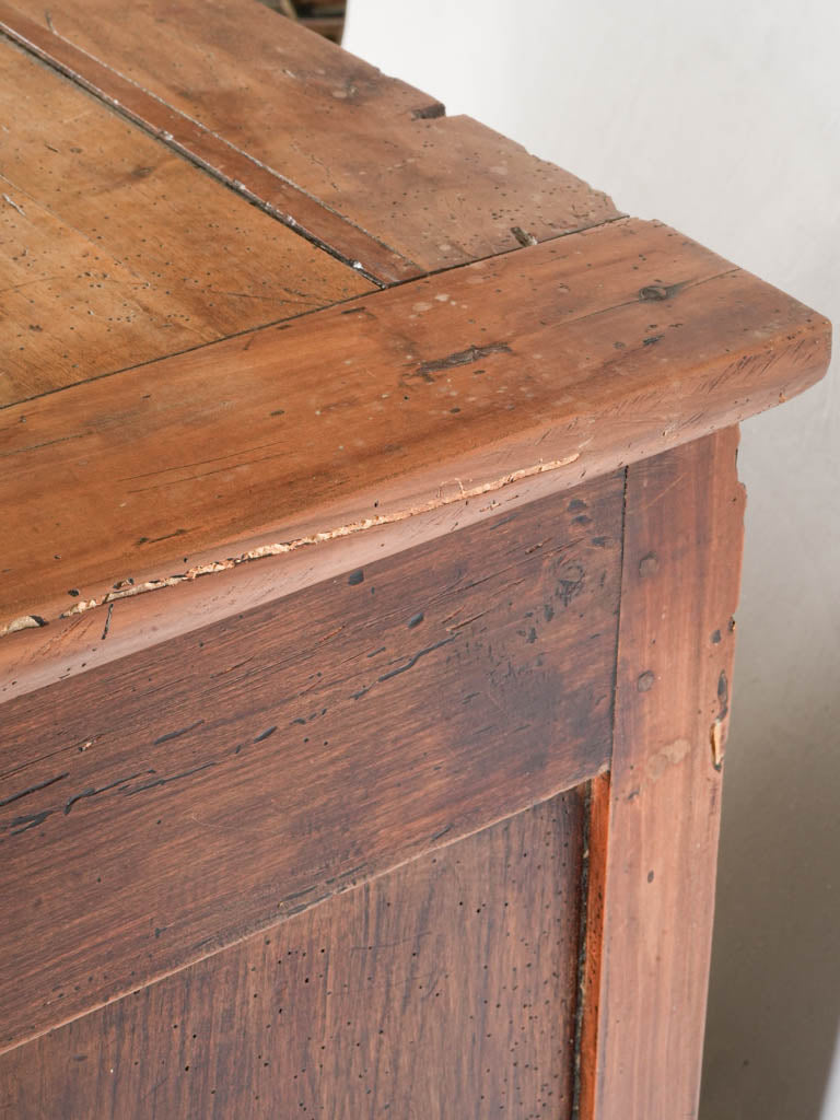 Classic elegant chestnut buffet