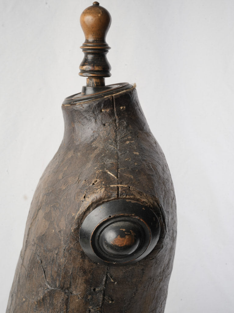 Sophisticated sculptural child mannequin