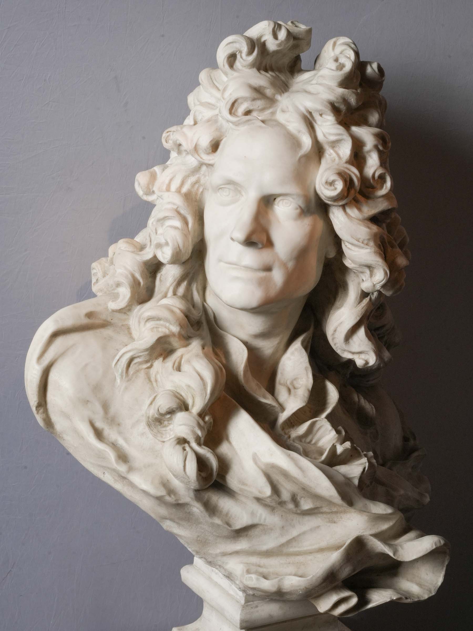 Exceptional Carrara Marble Bust of Van Cleve after Jean-Jacques Caffieri, Late 19th Century - 28¼"