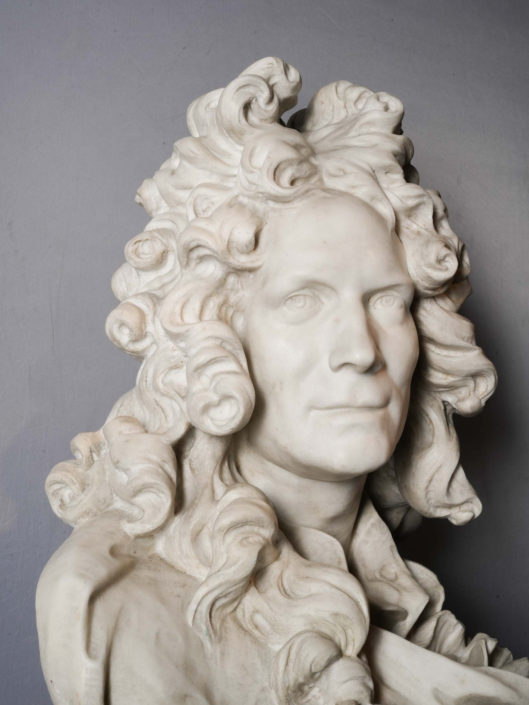 Exceptional Carrara Marble Bust of Van Cleve after Jean-Jacques Caffieri, Late 19th Century - 28¼"