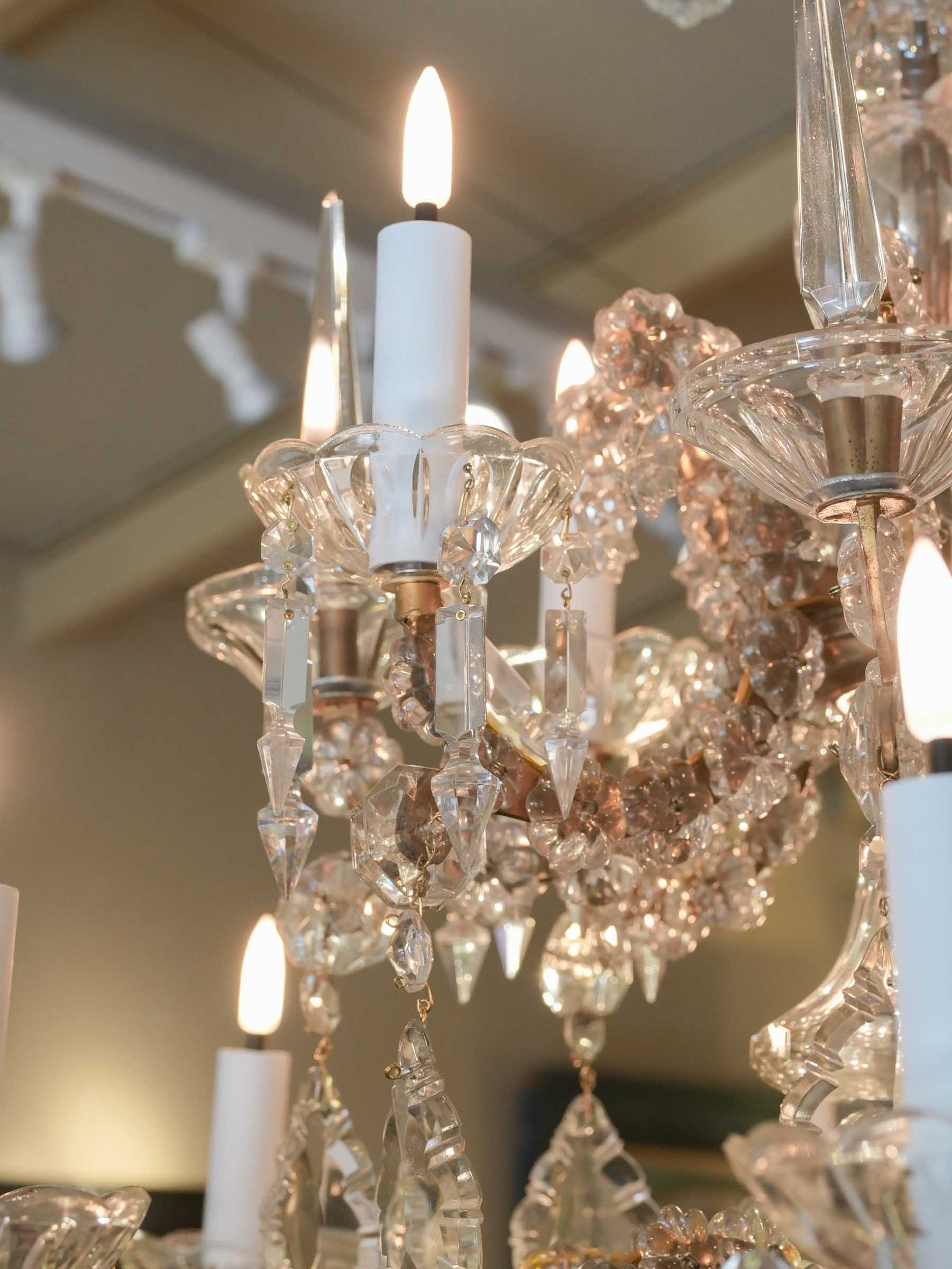Dazzling Venetian Twelve-Light Chandelier, Early 20th Century - 51¼" x 32¼"