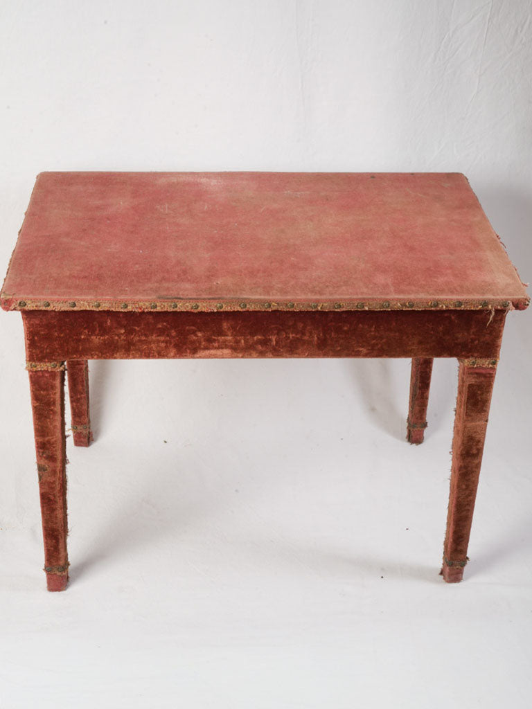 Atmospheric European style table