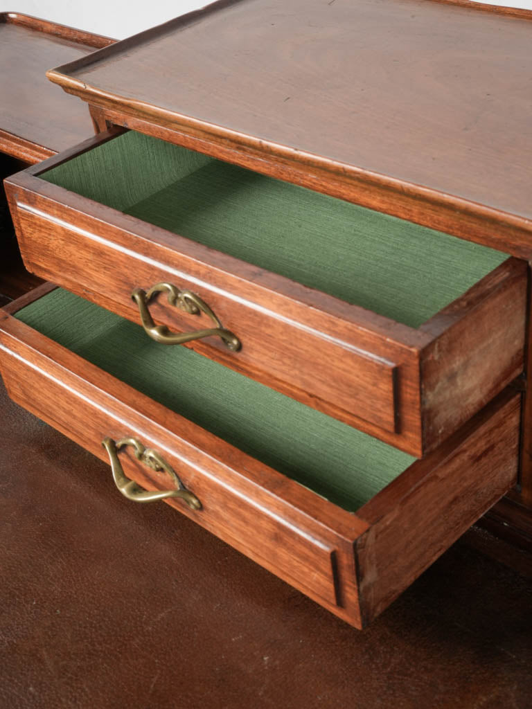 Refined mahogany bureau à gradins