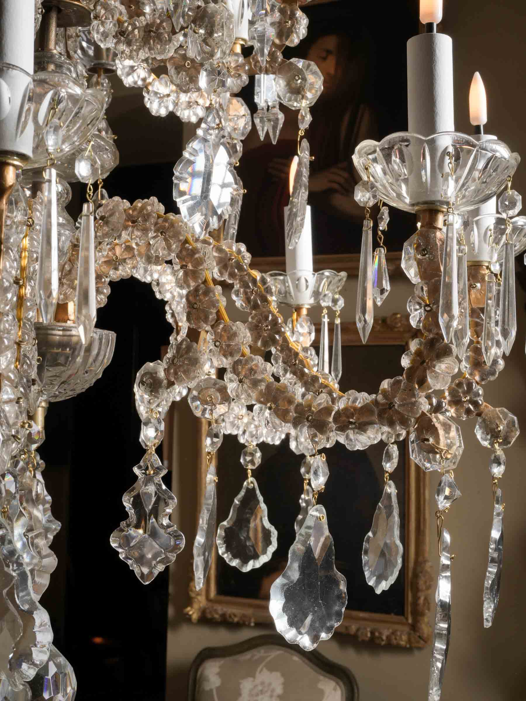 Dazzling Venetian Twelve-Light Chandelier, Early 20th Century - 51¼" x 32¼"