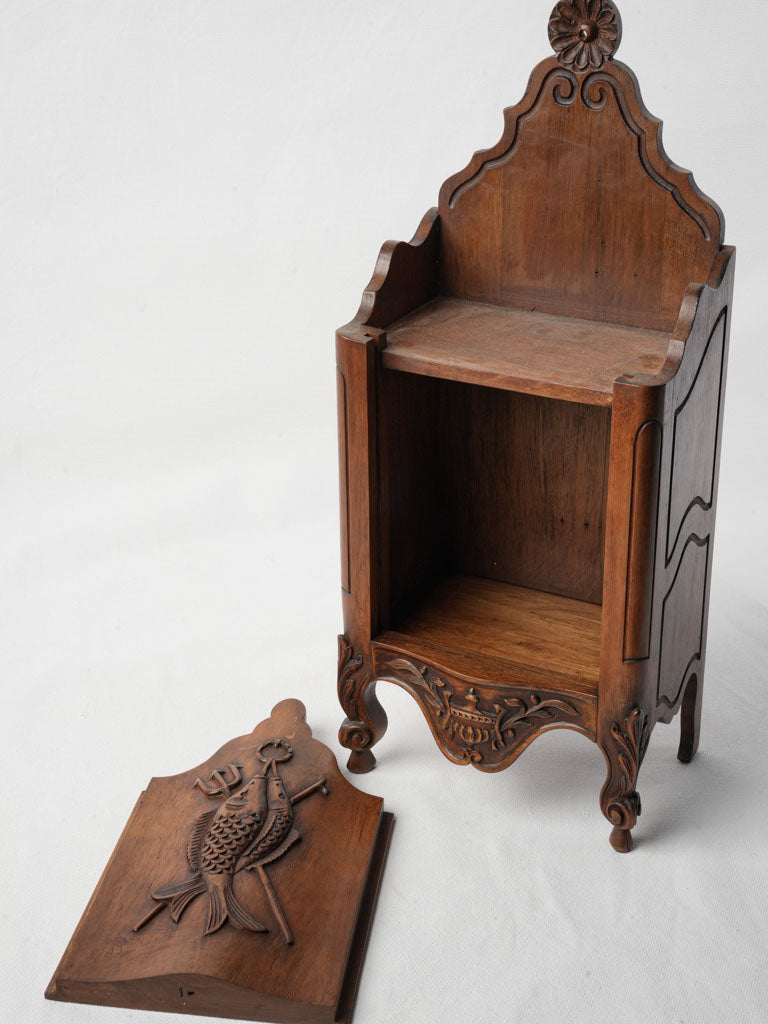 Sculptural trident fish motif box