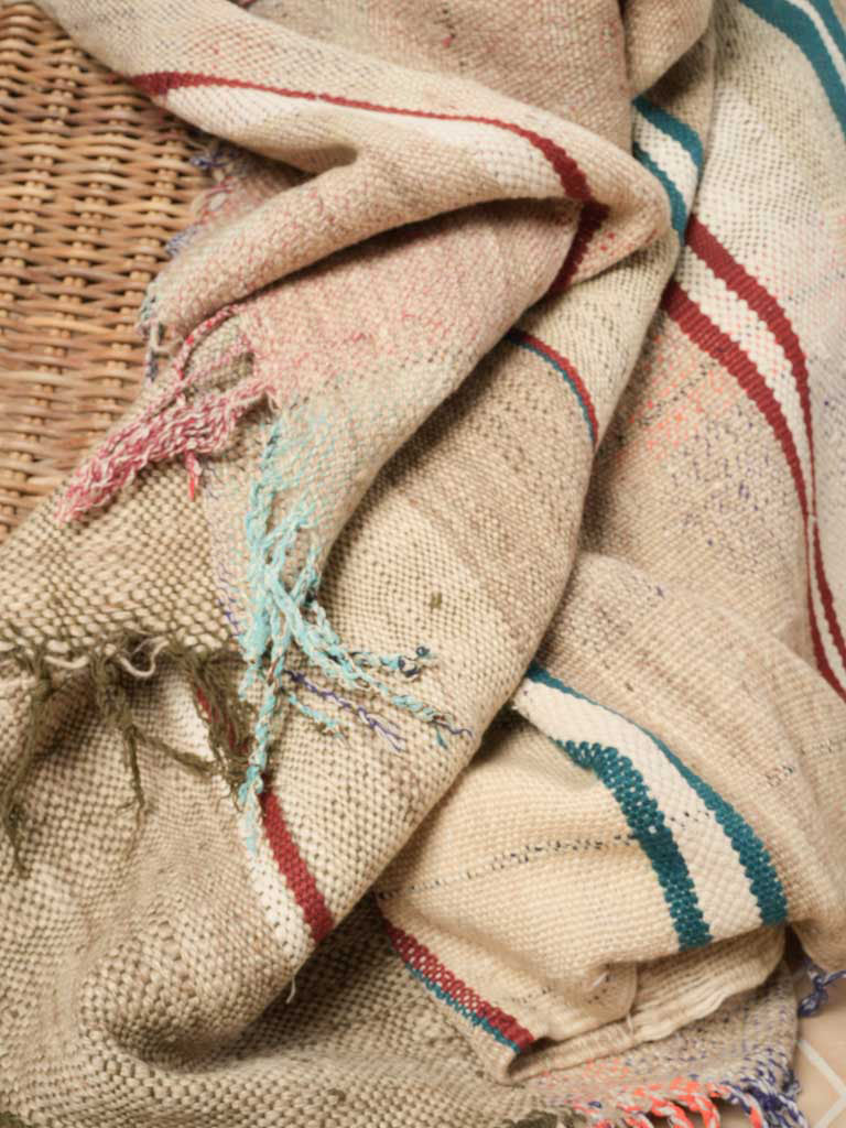 Supple rustic woven textile