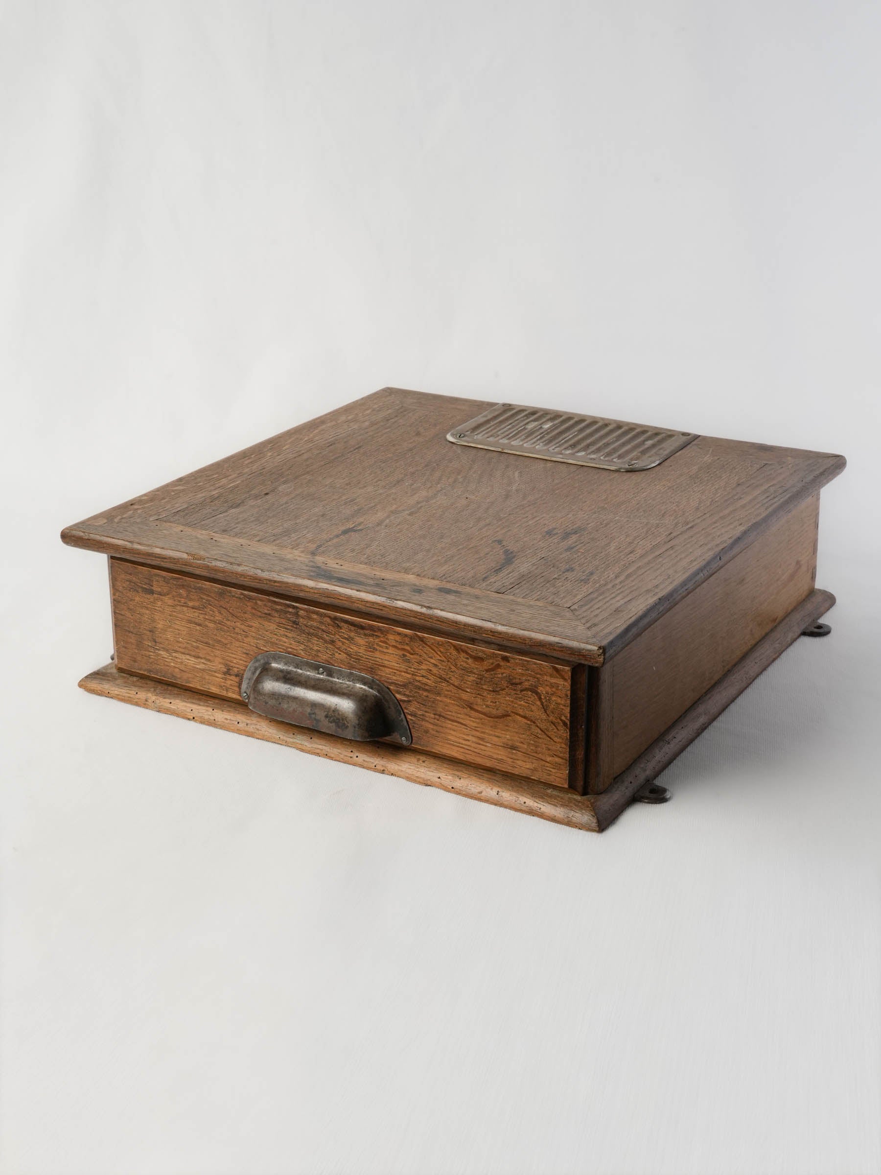 Evocative vintage safety cash drawer