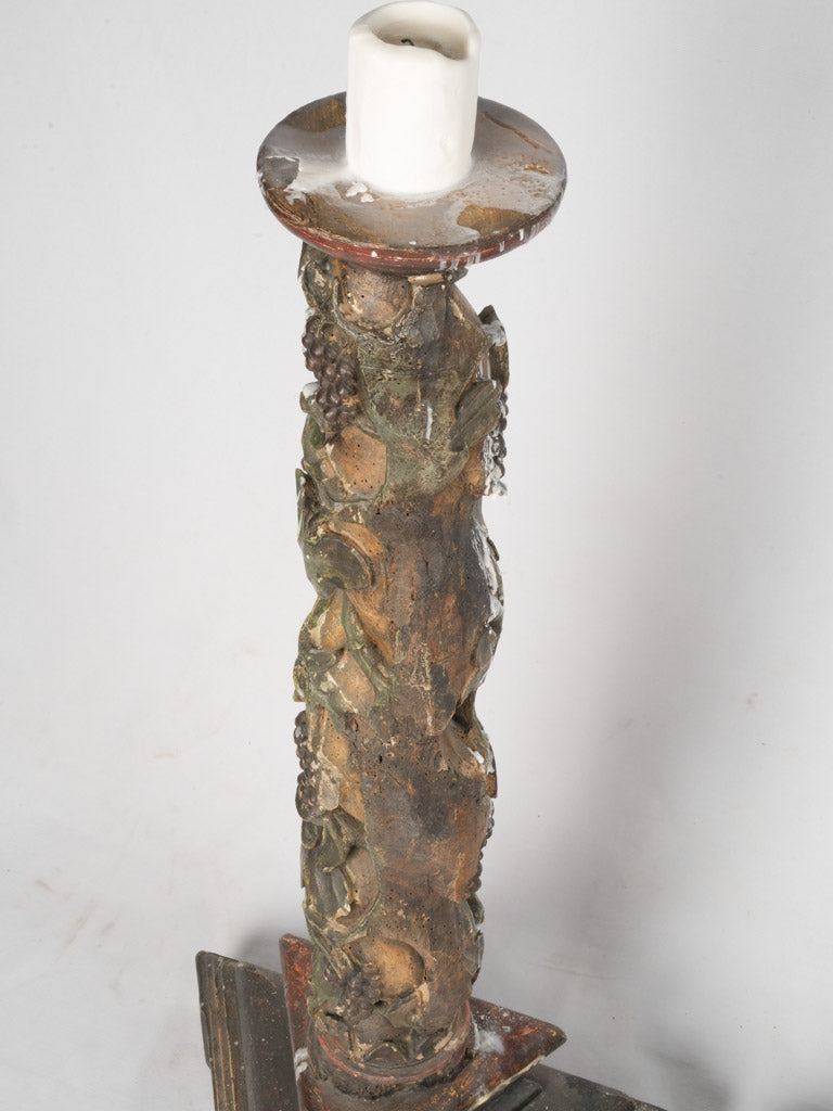 Colorful eighteenth-century woodwork lighting