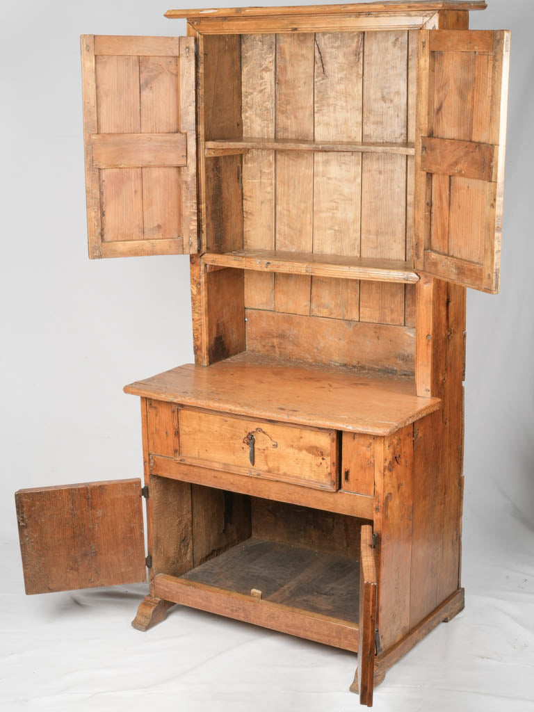 Charming Savoyard pine wood hutch