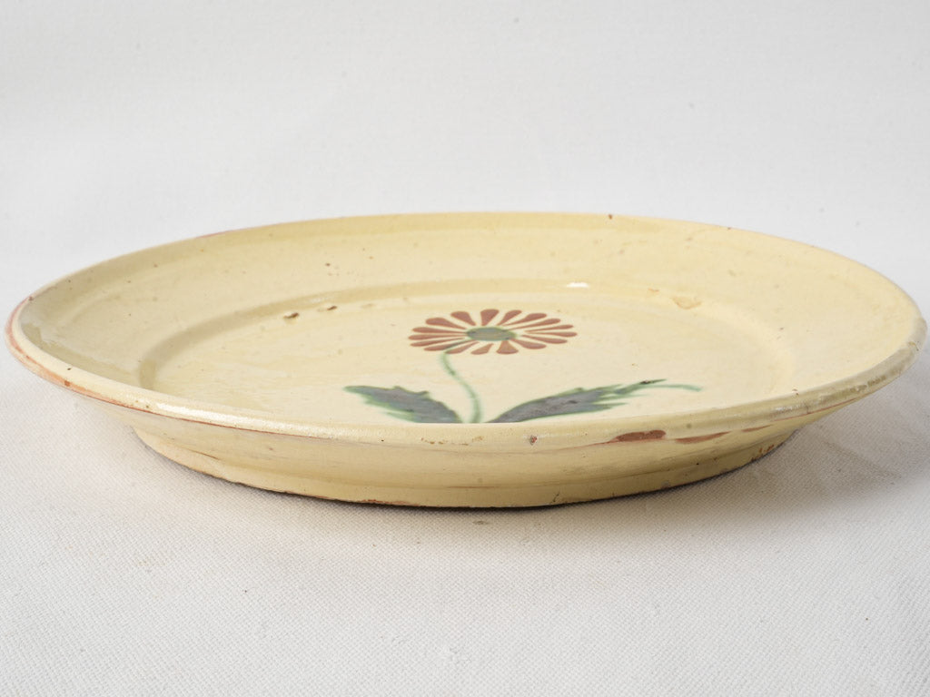 Provincial iron red floral dish