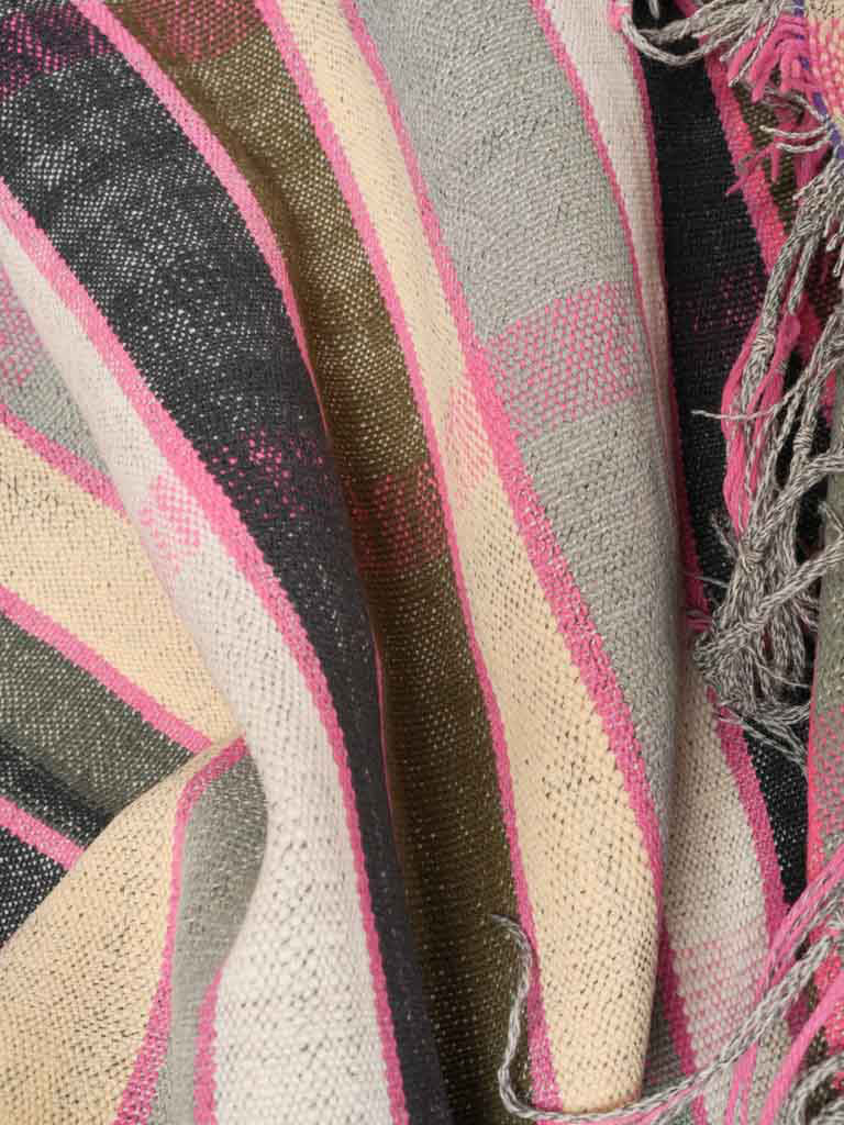 Expressive striped decorative haik